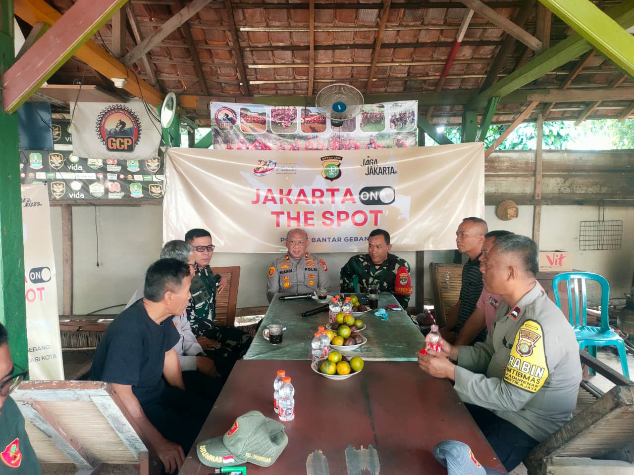 Jakarta On The Spot, Polsek Bantargebang Ngopi Bareng Warga Padurenan
