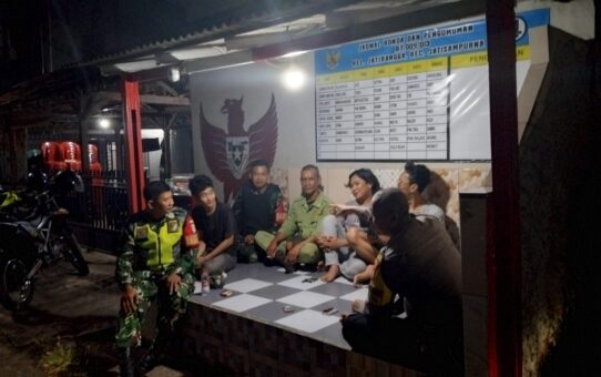 Perkuat Kamtibmas di Cimuning, Tiga Pilar Gelar Giat 'Kongko' Bareng Warga