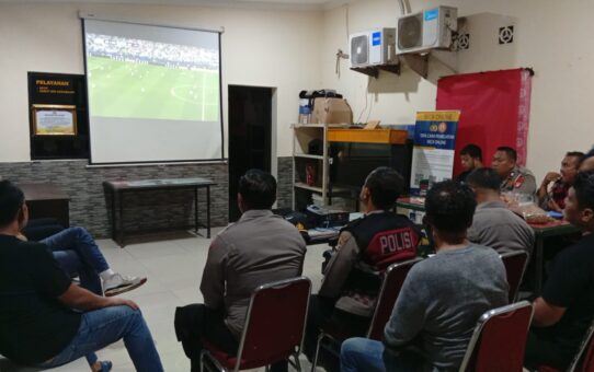Polsek Bekasi Selatan Gelar Nobar Piala Dunia 2026 Bersama Warga, Pererat Silaturahmi dan Kebersamaan