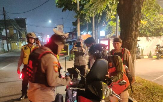 Tekan Kejahatan Jalanan, Tim Perintis Presisi Polres Metro Bekasi Kota Gelar Operasi OKJ