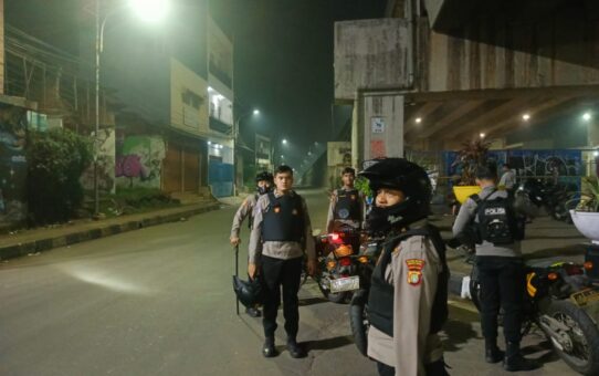 Tim Jaga Jakarta Beruang Patroli Malam Wilayah Bekasi Barat Bantargebang Mustikajaya