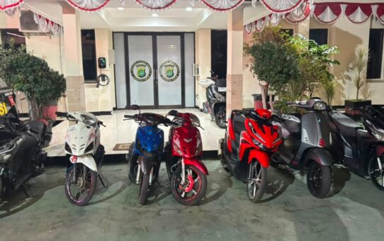 Brimob Polda Metro Jaya Bubarkan Balap Liar, Tujuh Motor Diamankan di Duren Sawit
