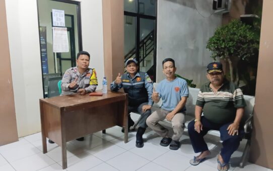 Bhabinkamtibmas Jatiluhur Monitoring Kantor Kelurahan, Ajak Sinergi