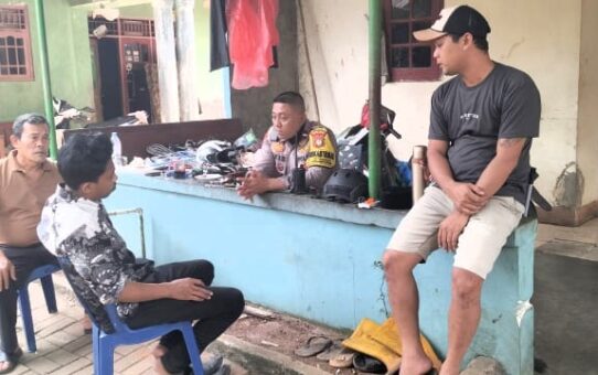 Bhabinkamtibmas Jatiraden Sambangi Ketua RW, Ingatkan Waspada Curanmor