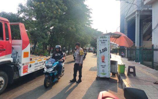 Pengaturan Lalu Lintas Pasar Bintara Bekasi Barat Lancar Dan Tertib