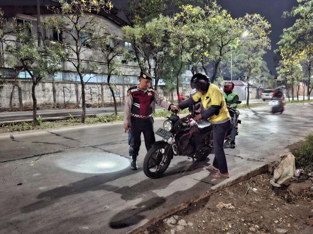Cegah Begal dan Kejahatan Jalanan, Polsek Rawalumbu Perkuat Patroli Dini Hari