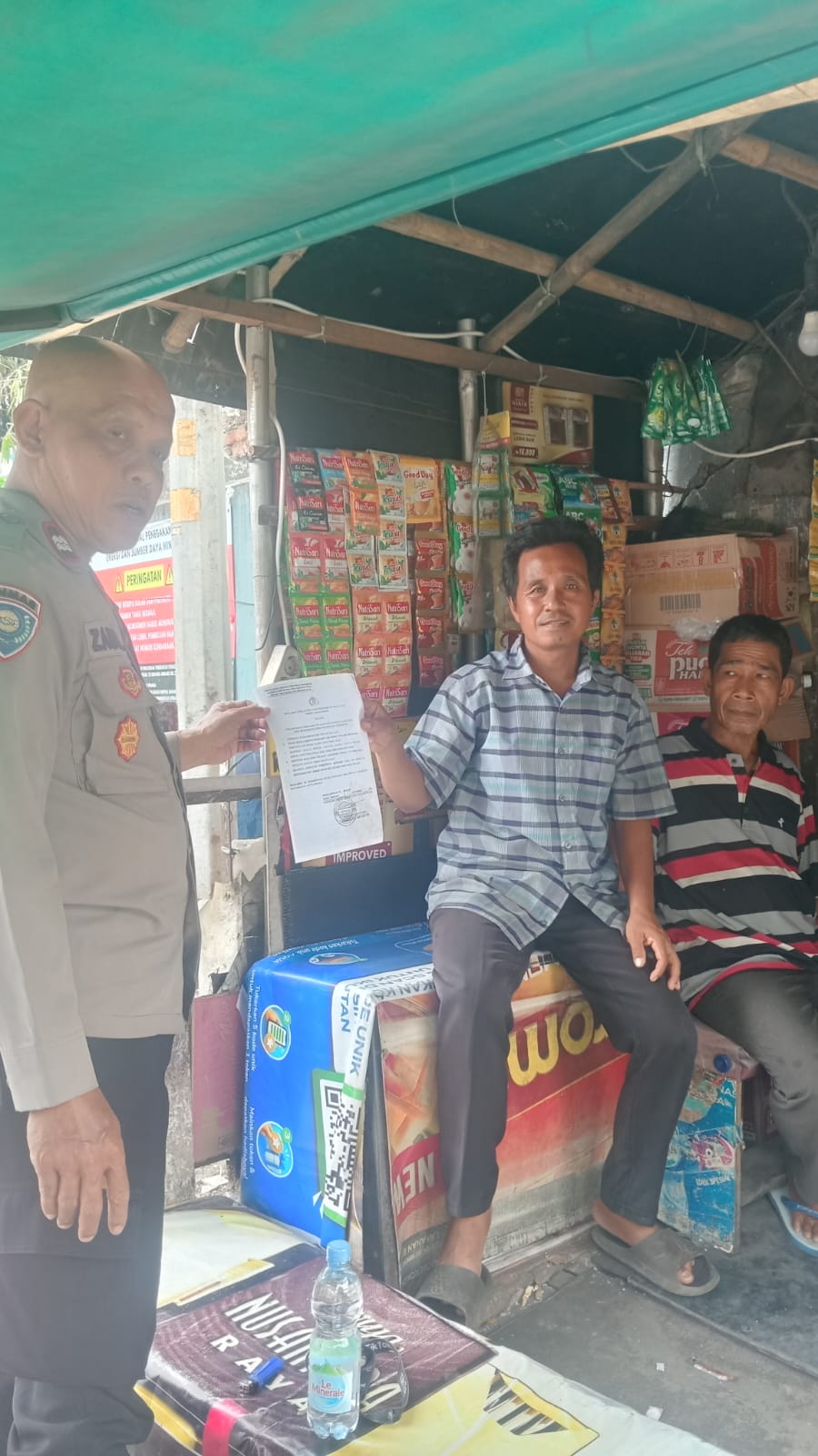 Bhabinkamtibmas Bantargebang Laksanakan DDS dan Patroli Wilayah, Sampaikan Imbauan Kamtibmas kepada Warga