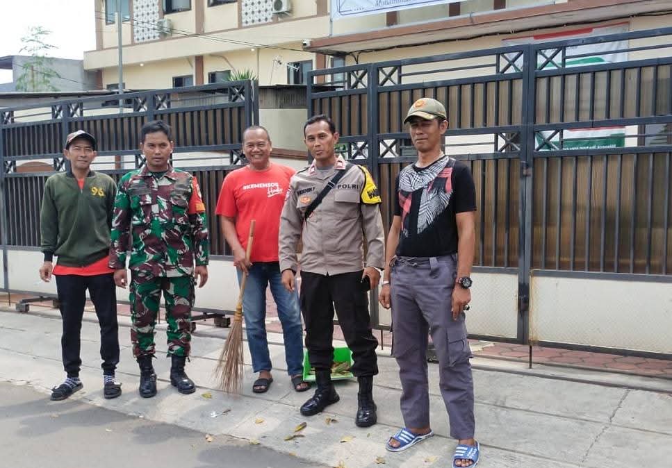 JAGA JAKARTA ON THE SPOT BHABINKAMTIBMAS DAN BABINSA WUJUDKAN SINERGITAS TNI-POLRI DENGAN MELAKSANAKAN PEMANTAUAN WILAYAH DAN SERAP ASPIRASI WARGA