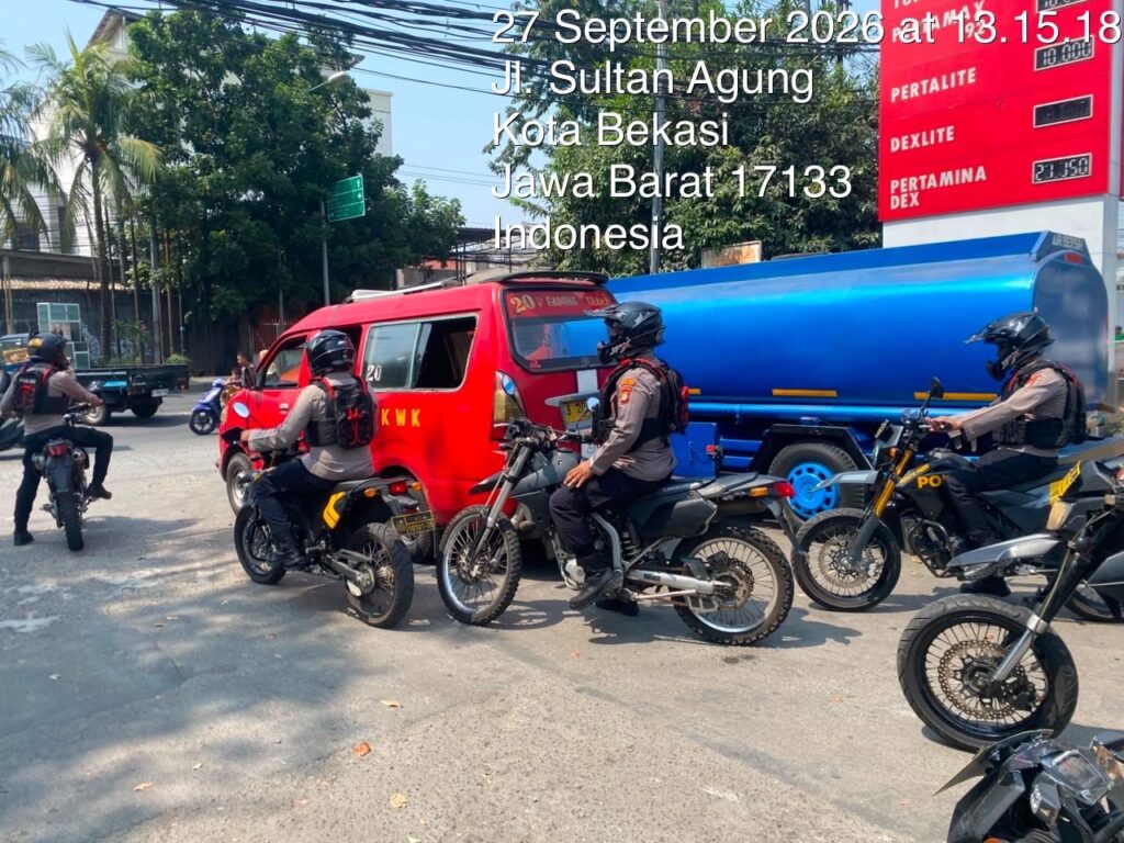 Edukasi Warga, Tim Patroli Perintis Presisi Sambangi Kawasan Dahlia Raya dan Sultan Agung