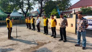 OLAHRAGA BERSAMA PERSONEL POLSEK JATIASIH, WUJUDKAN KESEHATAN JASMANI DAN ROHANI