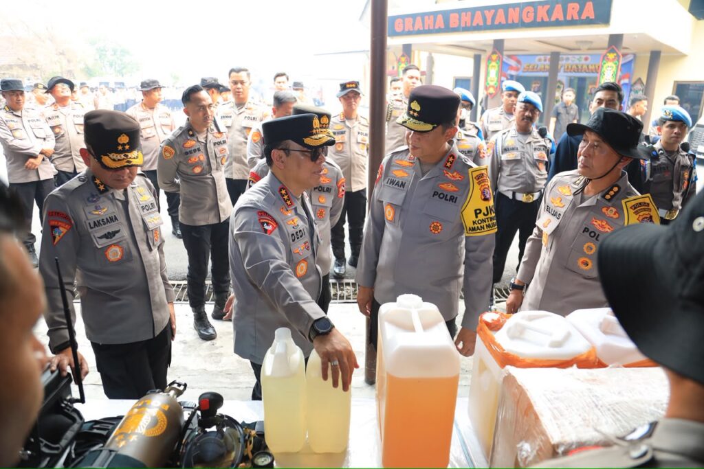 Hadapi Karhutla Gambut, Polri Perkuat Teknologi hingga Rekayasa Tata Air