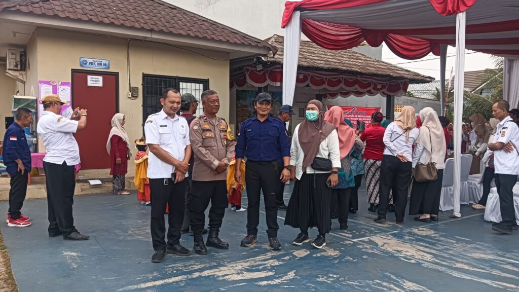 Bhabinkamtibmas Padurenan Lakukan Pendampingan Lomba Anugerah Gapura Sri Baduga Tingkat Kota Bekasi