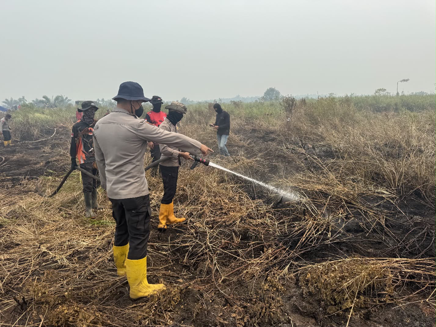 Polda Jambi Gunakan 1.400 Liter Cairan X-Fire untuk Percepat Penanganan Karhutla di Taman Nasional Berbak