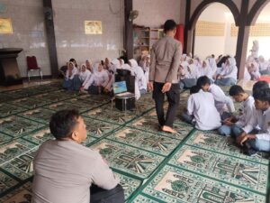 On The Spot, Jaga Pelajar, Polsek Pondok Gede Edukasi Siswa SMKS Hutama Bijak Gunakan AI