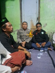 Bhabinkamtibmas Harapan Mulya ikuti Pengajian Tahlilan Duka Tokoh Ormas