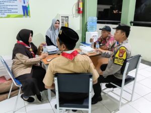 Bhabinkamtibmas Jatiluhur Hadiri Penutupan Perjusa di SMPN 47 Bekasi