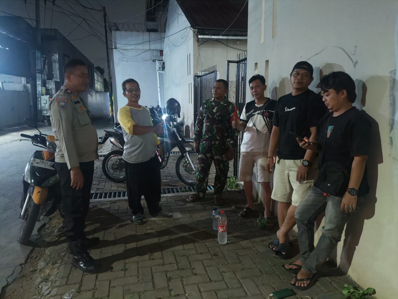 Sinergitas Tiga Pilar Cimuning Gelar Patroli Malam Bersama Ketua RT dan Karang Taruna