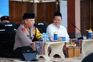 Kapolri Bersama Gus Baha: Jaga Persatuan agar Indonesia Terus Tumbuh dan Maju