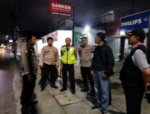 Pastikan Warga Aman Beraktivitas, Kapolsek Pondok Gede Pimpin Langsung Pengawasan Kamtibmas