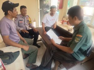 Jaga Jakarta On The Spot, Bhabinkamtibmas Jakasampurna Sambangi Pos Keamanan, Ajak Warga Cegah Tawuran