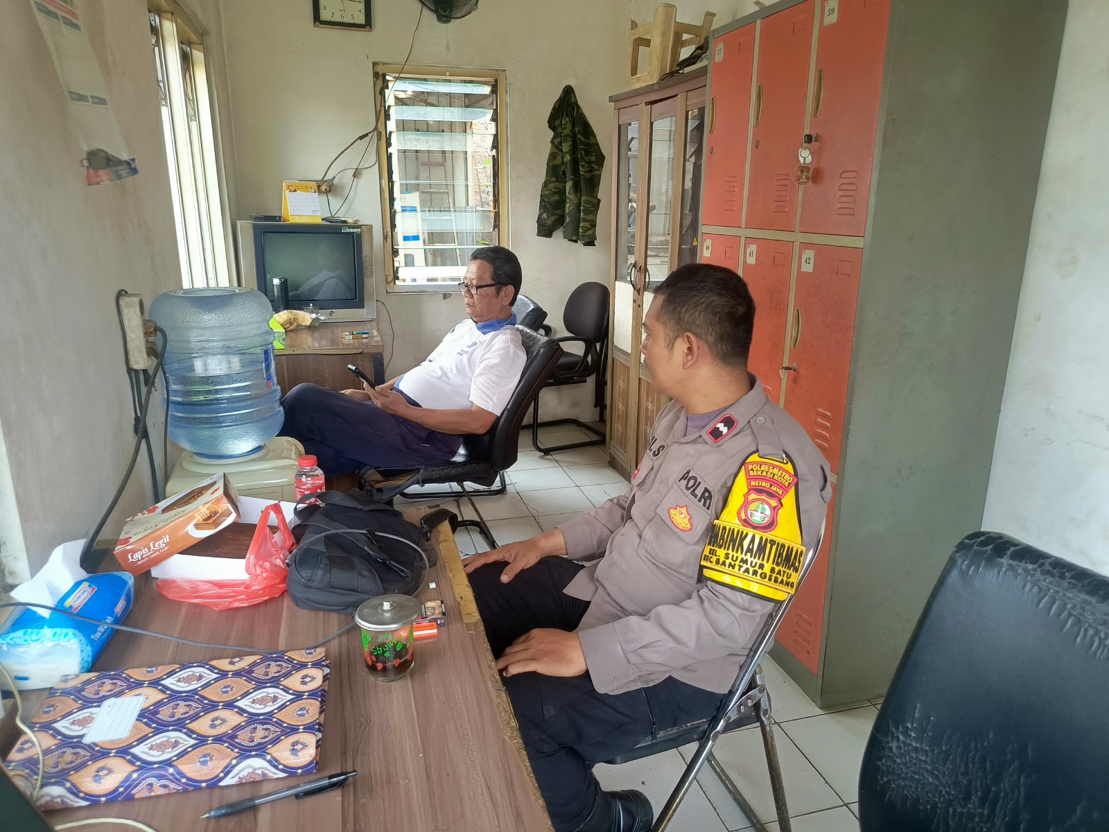 Bhabinkamtibmas Sumurbatu Sambangi Warga, Ajak Perkuat Peran Masyarakat Cegah Narkoba