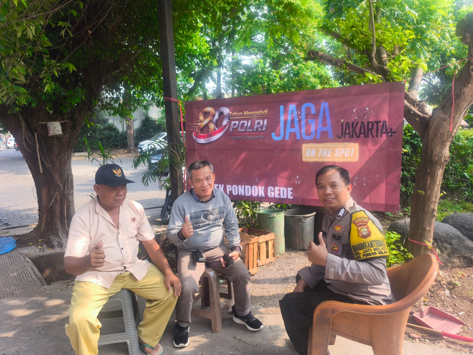 Bangkitkan Semangat Siskamling, Bhabinkamtibmas Jatimelati Gelar 'Jaga Jakarta On The Spot'