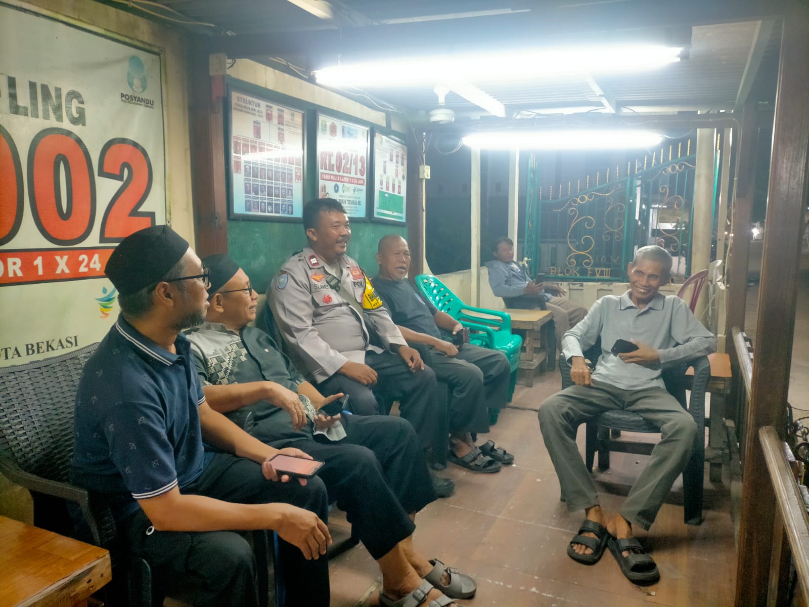 Sambangi Pos Kamling Perum Pejuang Jaya, Polsek Medan Satria Tekankan Pengawasan Rumah Kosong