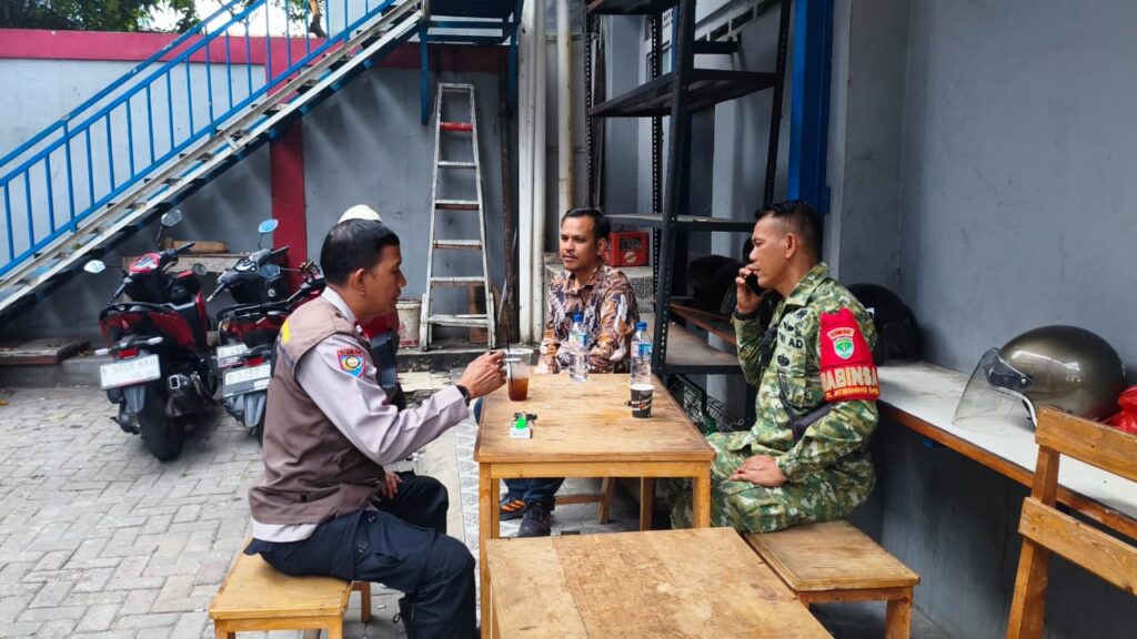 Patroli Tiga Pilar di Jatibening Baru, Polsek Pondok Gede Ajak Warga Aktifkan Ronda Malam