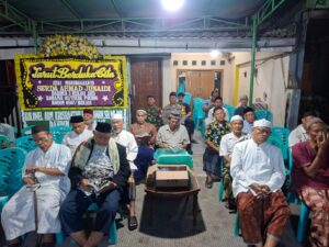 Sinergitas TNI-Polri dan Warga Margahayu Gelar Doa Bersama Malam Ke-7 Almarhum Serda Ahmad Junaidi