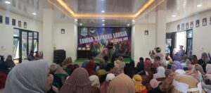 Wujud Kepedulian Lansia, Bhabinkamtibmas Bekasi Jaya Monitoring Lomba Karaoke IPB