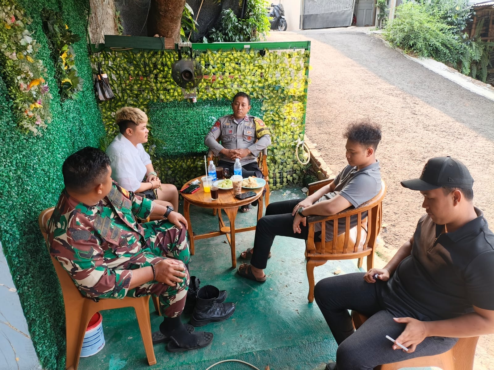 Dekatkan Kepolisian dengan Warga, Polsek Jatisampurna Gelar 'Jaga Jakarta On The Spot' di Jatiraden