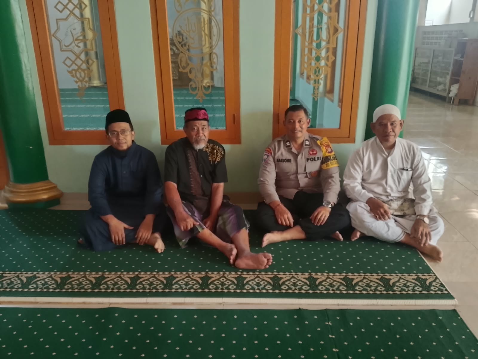 Pererat Komunikasi Jalur Keagamaan, Bhabinkamtibmas Mustikasari Gelar Jum'at Keliling