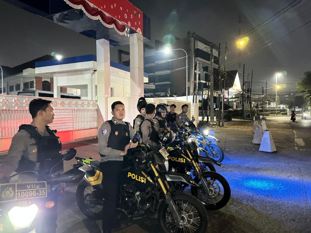 Jaga Jakarta On The Spot, SAT SAMAPTA POLRES METRO BEKASI KOTA INTENSIFKAN PATROLI MALAM ANTISIPASI 3C, BALAP LIAR DAN TAWURAN