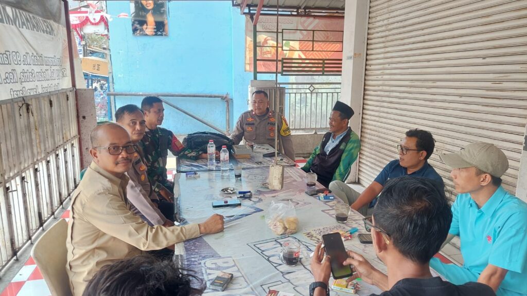 SINERGI BHABINKAMTIBMAS DAN BABINSA MEDANSATRIA PATROLI BERSAMA CEGAH CURAT CURAS CURANMOR