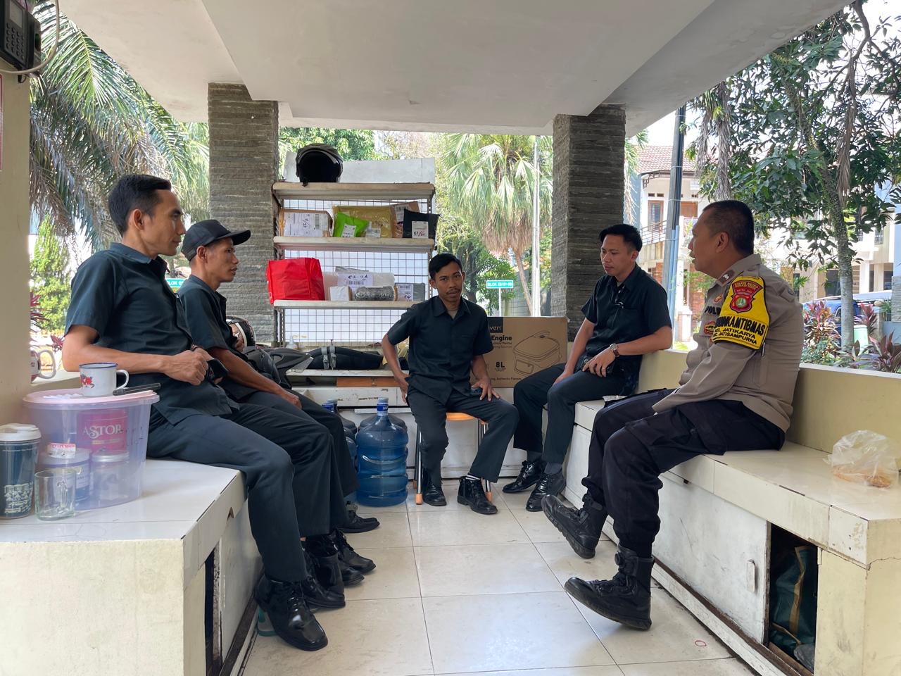 Perkuat Sinergitas, Polsek Jatisampurna Gelar Program Jaga Jakarta On The Spot di Perum CitraGran